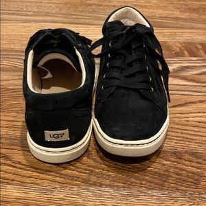 UGG TOMI Womens black shoes S/N 1005484